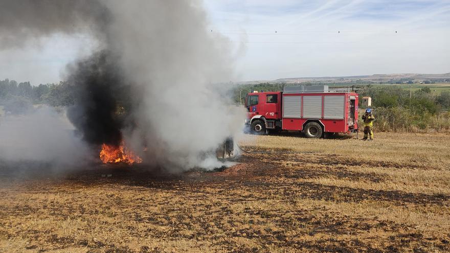 Arde una máquina telescópica en Granja Florencia, en Toro