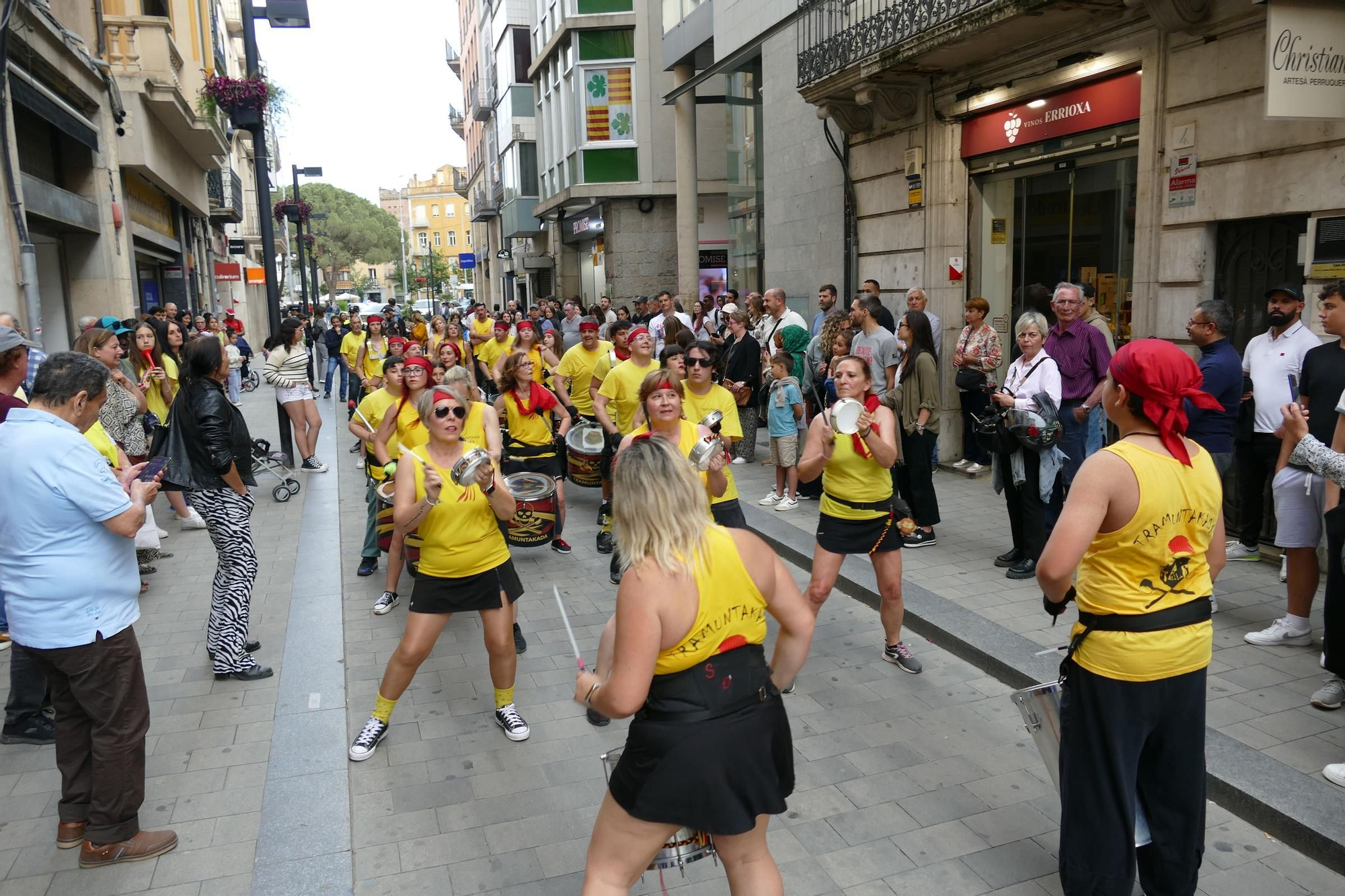 La Tramuntakada Festival Figueres recorre diferents carrers del rovell de l'ou