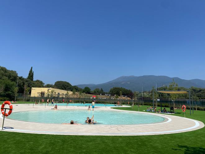 Sant Celoni estrena piscina municipal tras dos décadas de espera: "Es una demanda histórica"