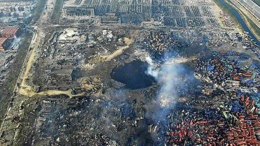 Vista aèria de la situació en què ha quedat el port de Tianjin