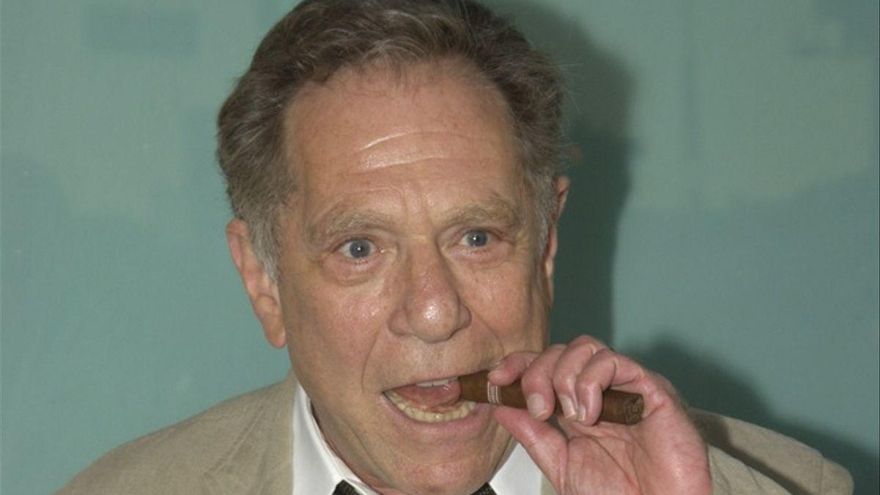 Muere el actor George Segal