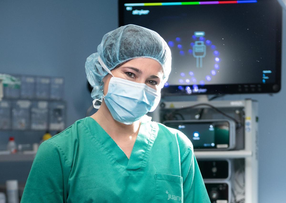 Dr. Elisabet Arango führt Sprechstunden und operative Eingriffe in der Clínica Juaneda durch.