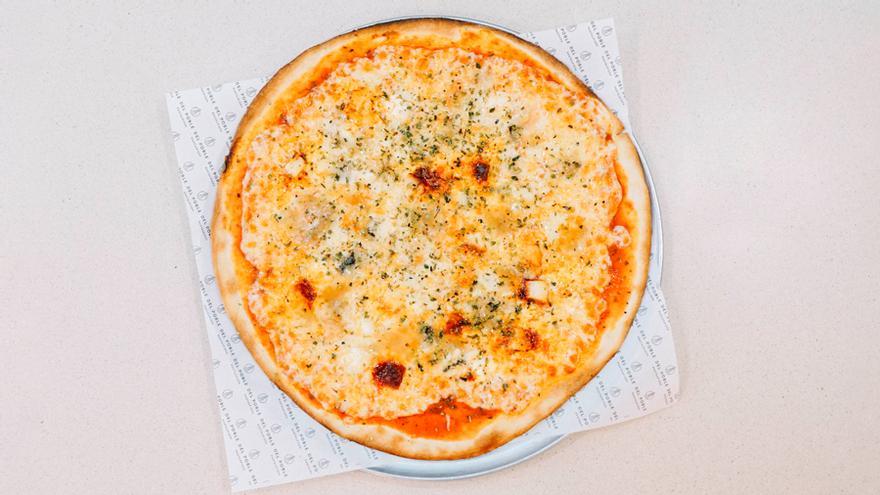 Pizza Fadrina con quesos del Maestrat de Castelló. Del Poble Pizzeria.