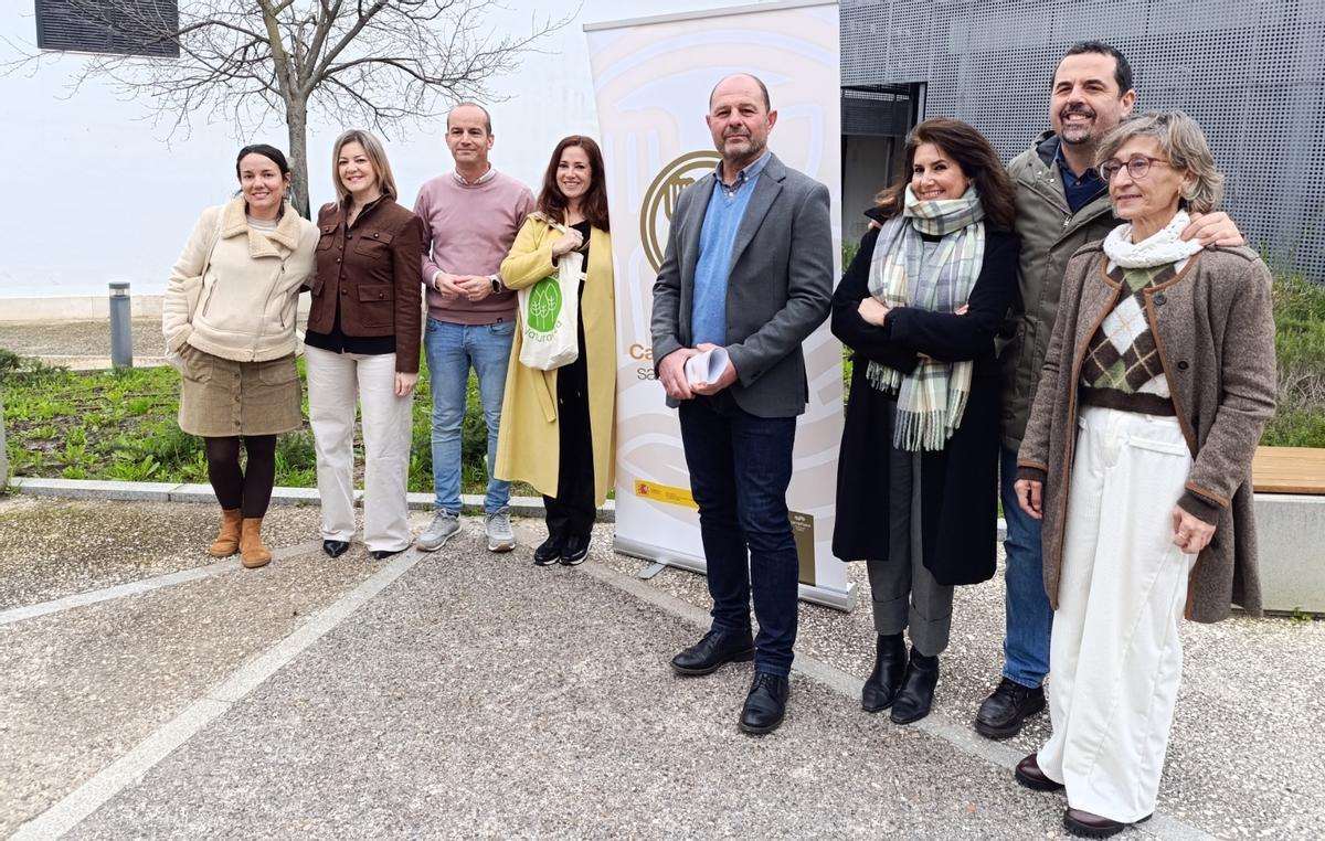 Representantes de la Fundación Somos Naturaleza, de la Mancomunidad y del Ayuntamiento de Montilla, en la presentación del programa.