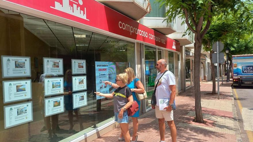 La compra de vivienda vacacional supera un 30% los niveles precovid en Castellón
