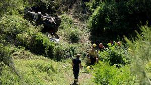 Dos morts i un ferit al caure el seu cotxe per un desnivell a Pradell de la Teixeta (Tarragona)