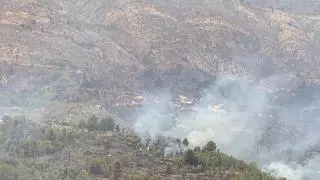 Los bomberos forestales ante el incendio de Tàrbena: "Han hecho caso omiso de nuestras alertas"