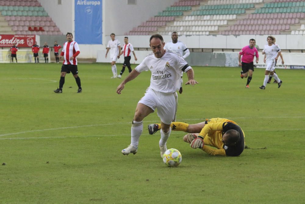 El partido del Real Madrid- Zamora CF de veteranos, en imágenes