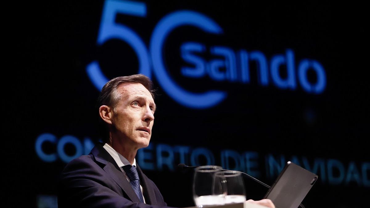 El presidente ejecutivo de Sando, Luis Sánchez Manzano, hace unos meses en el acto de los 50 años de la empresa.