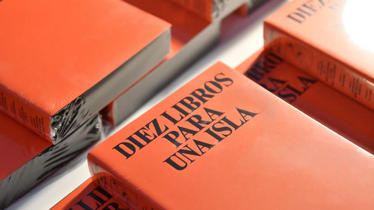 Portada de la publicación 'Diez libros para una isla'