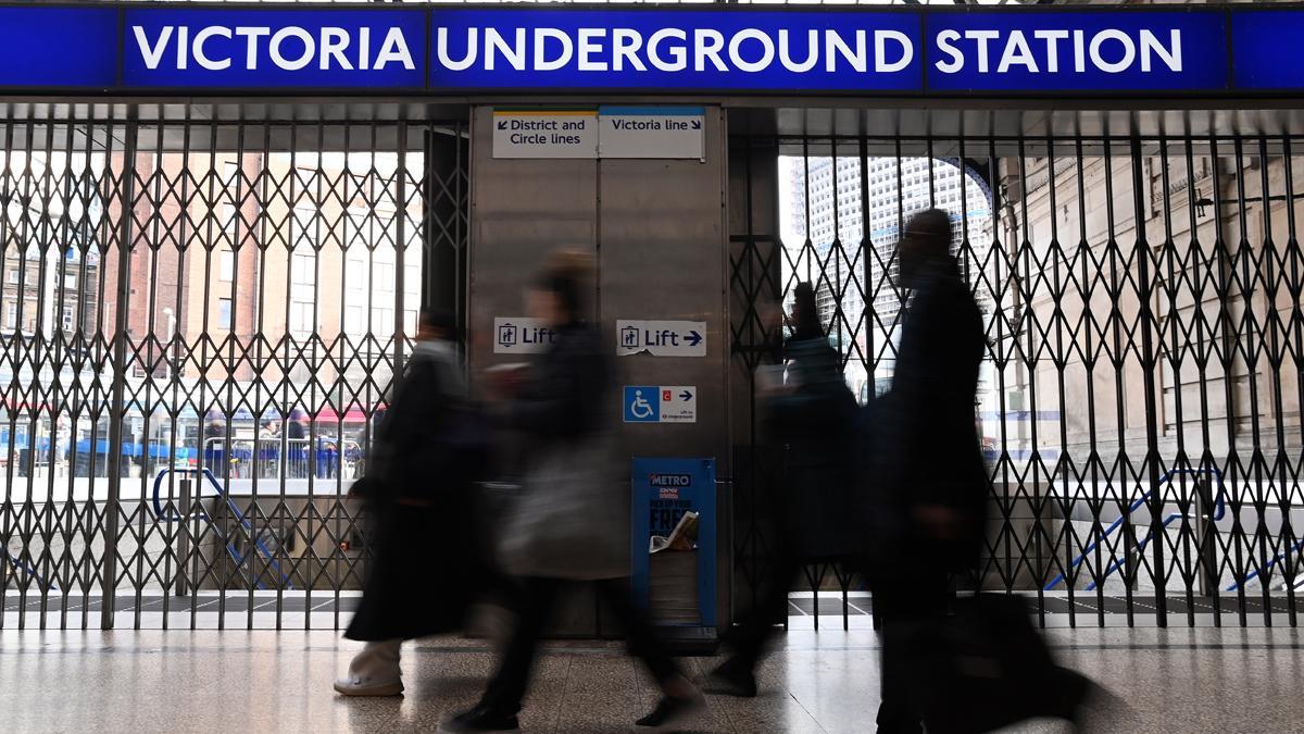 La huelga en el metro de Londres paraliza todas las líneas