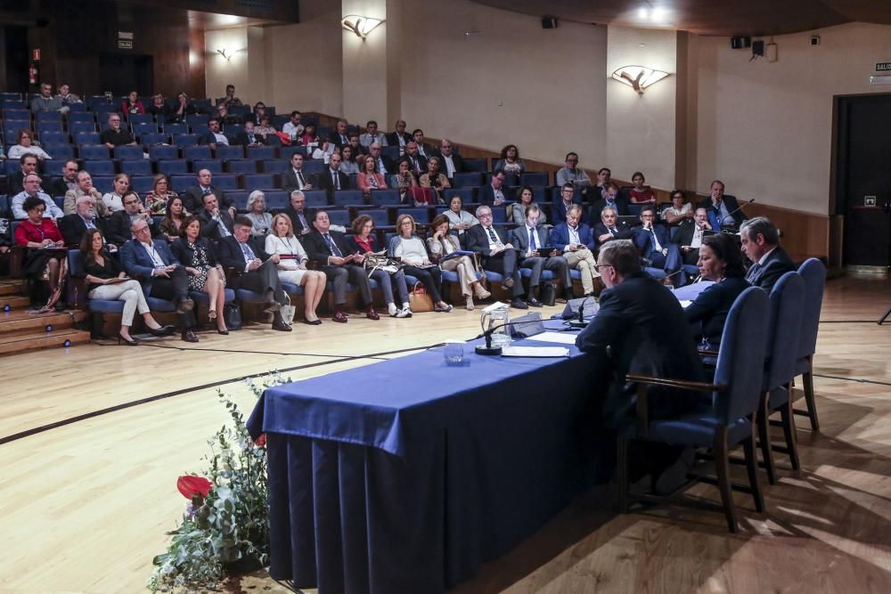 Jornada "Medicamentos falsificados: ¡No te la juegues!" en Oviedo