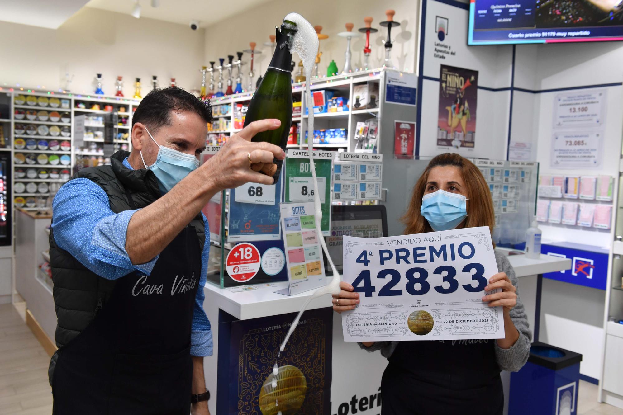 Loteria Navidad 2021 A Coruña: El 42833, un cuarto premio, vendido en Carrefour y en el estanco de la calle Juan Varela