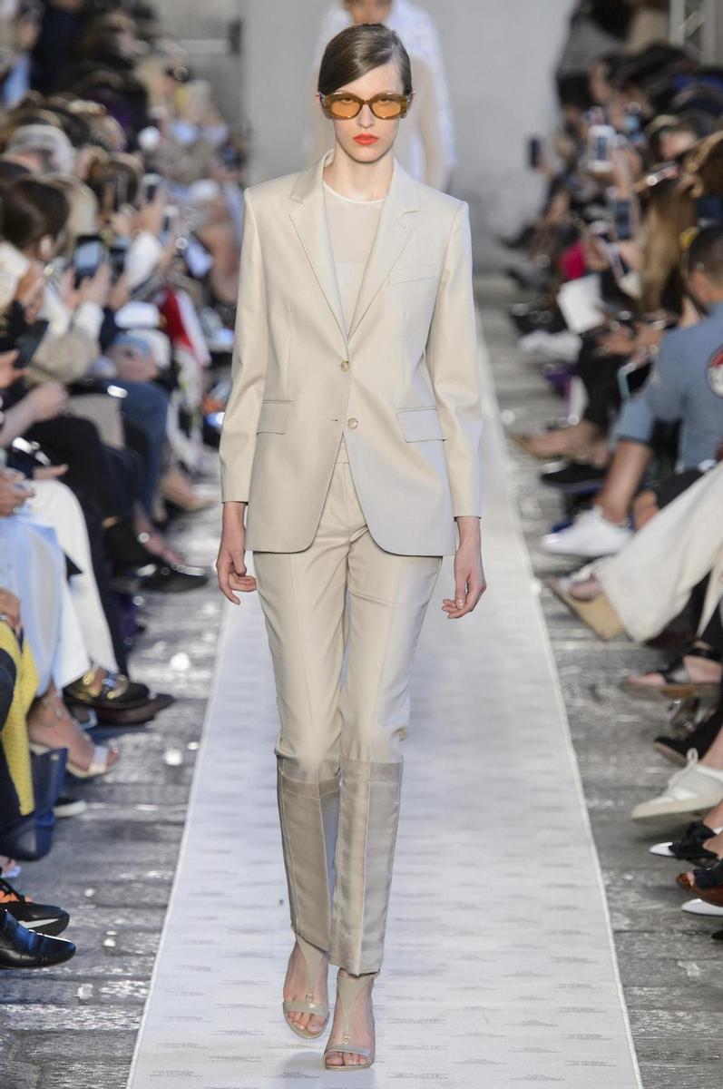 Max Mara S18