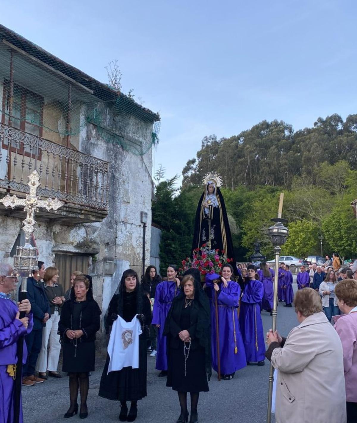 Asistentes a la procesión de la tarde. | FDV