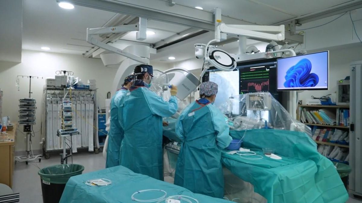 Sanitarios en un quirófano.