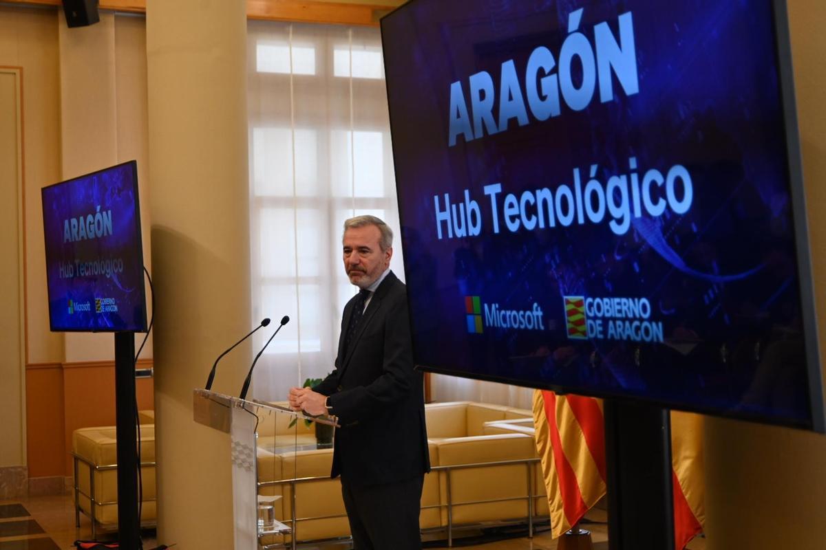 Azcón durante la presentación de un proyecto de Microsoft.