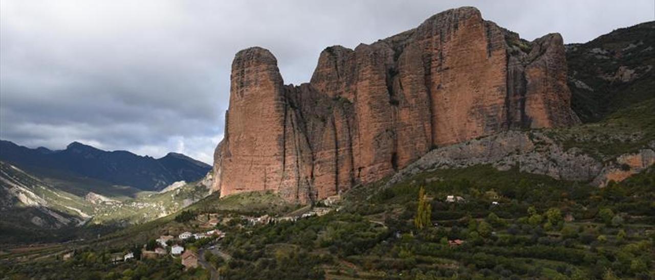 Riglos, el pueblo más bonito de España para la revista &#039;Le Monde&#039;.