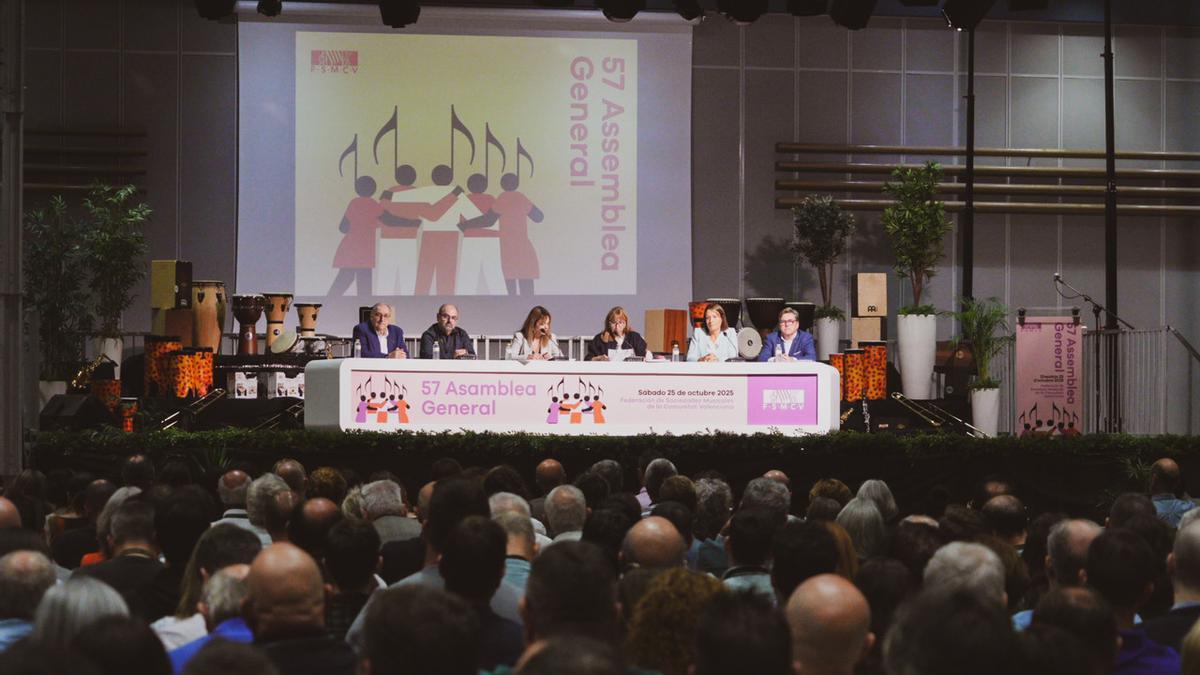 Imatge de l’Assemblea General de FSMCV a Oliva, on es van anunciar el Premis Euterpe 2025.