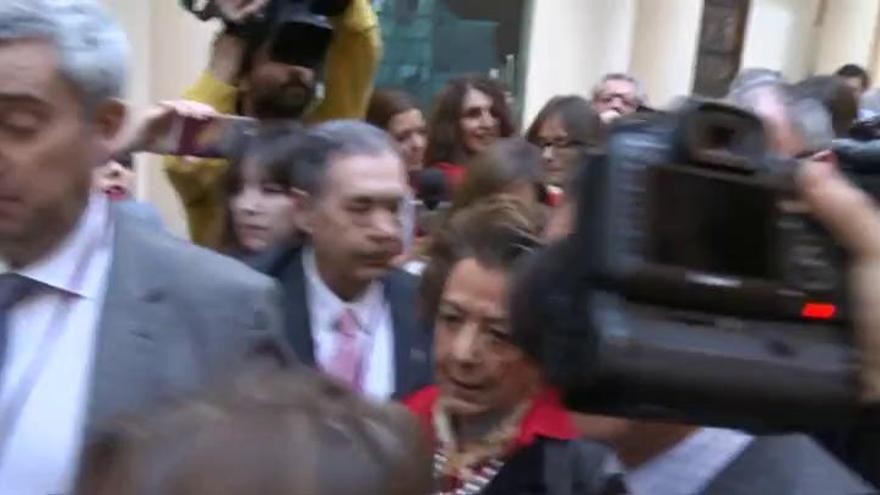 Rita Barberá pide "respeto" en su regreso al Senado