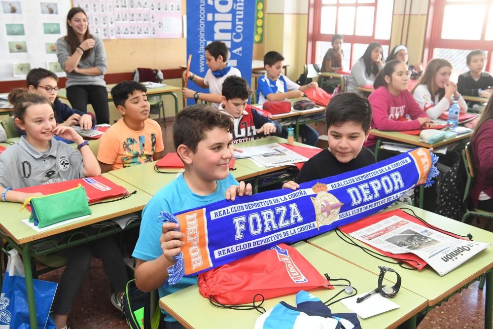 Alumnos de 6º de Primaria charlan con los jugadores del Deportivo dentro de la serie de encuentros organizados por LA OPINIÓN.