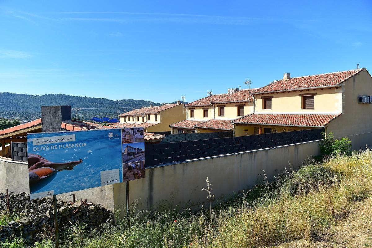 Fotogalería | El tirón de la vivienda nueva en Oliva de Plasencia Fotogalería | El tirón de la vivienda nueva en Oliva de Plasencia