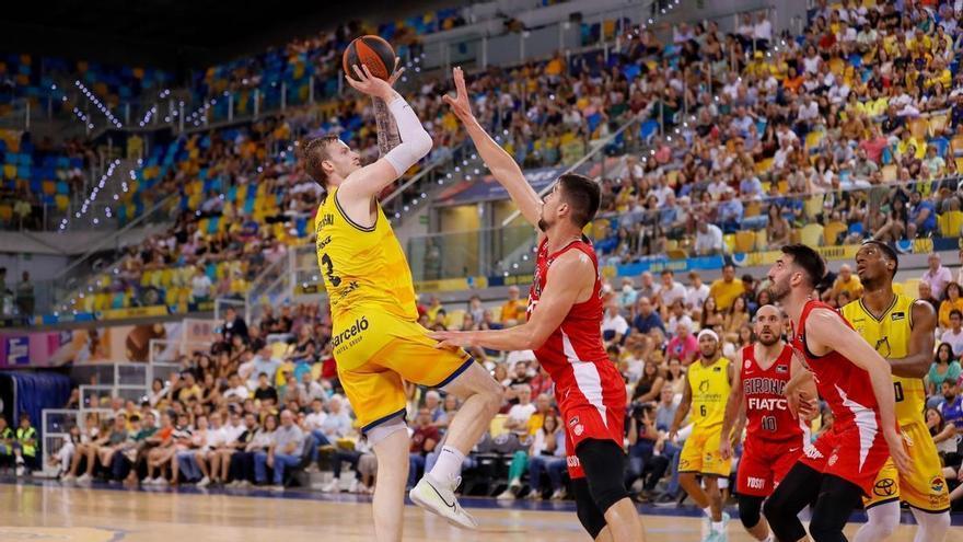 El Granca se vacía para tumbar a un buen Girona y clasificarse matemáticamente para el &#039;playoff&#039;