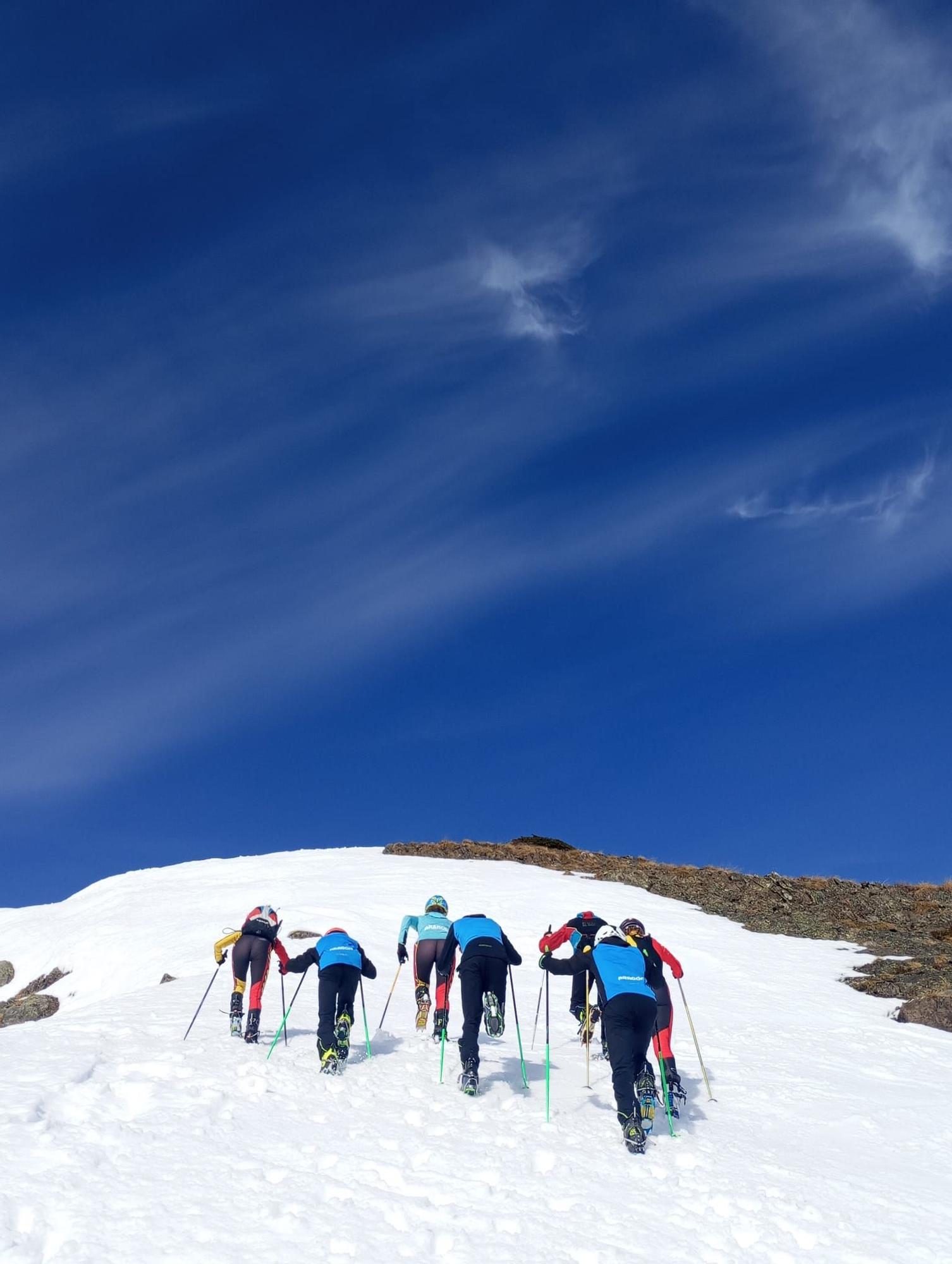 Un día con el grupo de tecnificación de esquí de montaña de la Federación Aragonesa