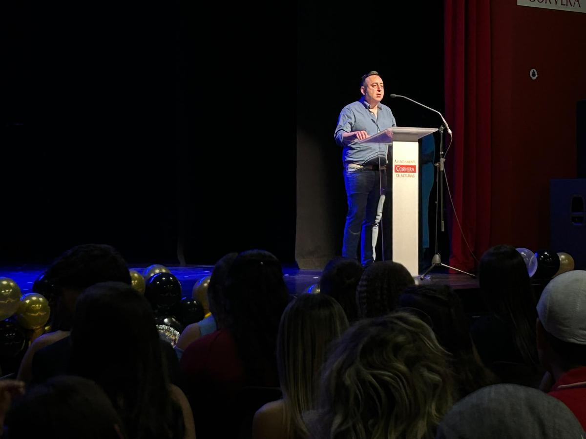 EN IMÁGENES: Así fue la despedida de los bachilleres del instituto Corvera