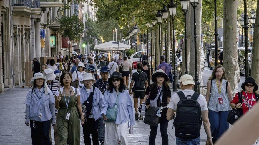 El turisme xinès torna a BCN i puja un 30% al triplicar els vols directes