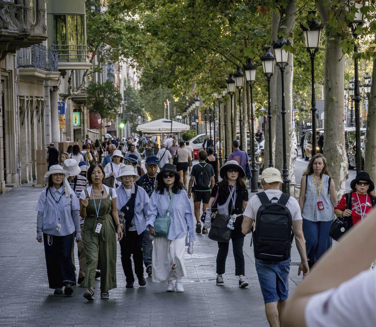El turisme xinès torna a BCN i puja un 30% al triplicar els vols directes