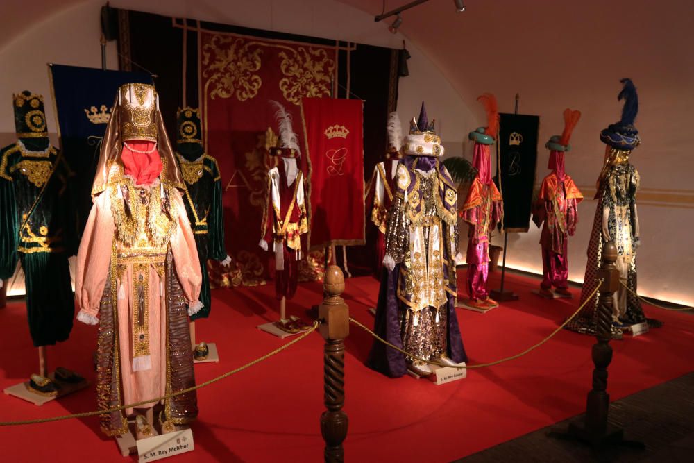 Presentación de los trajes de Reyes Magos de Málaga.