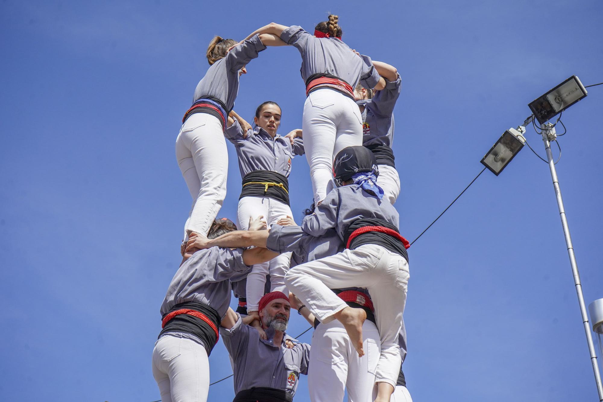 Actuació a la plaça de Sant Domènec de Manresa de la colla castellera Tirallongues amb els Castellers de Lleida i els del Riberal