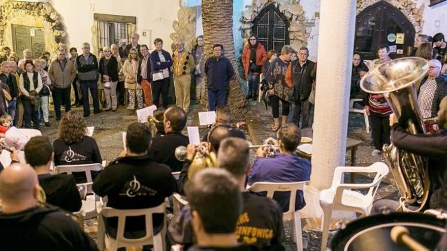 Los actos de  la Carxofa prolongan los días de fiesta  en Benidorm