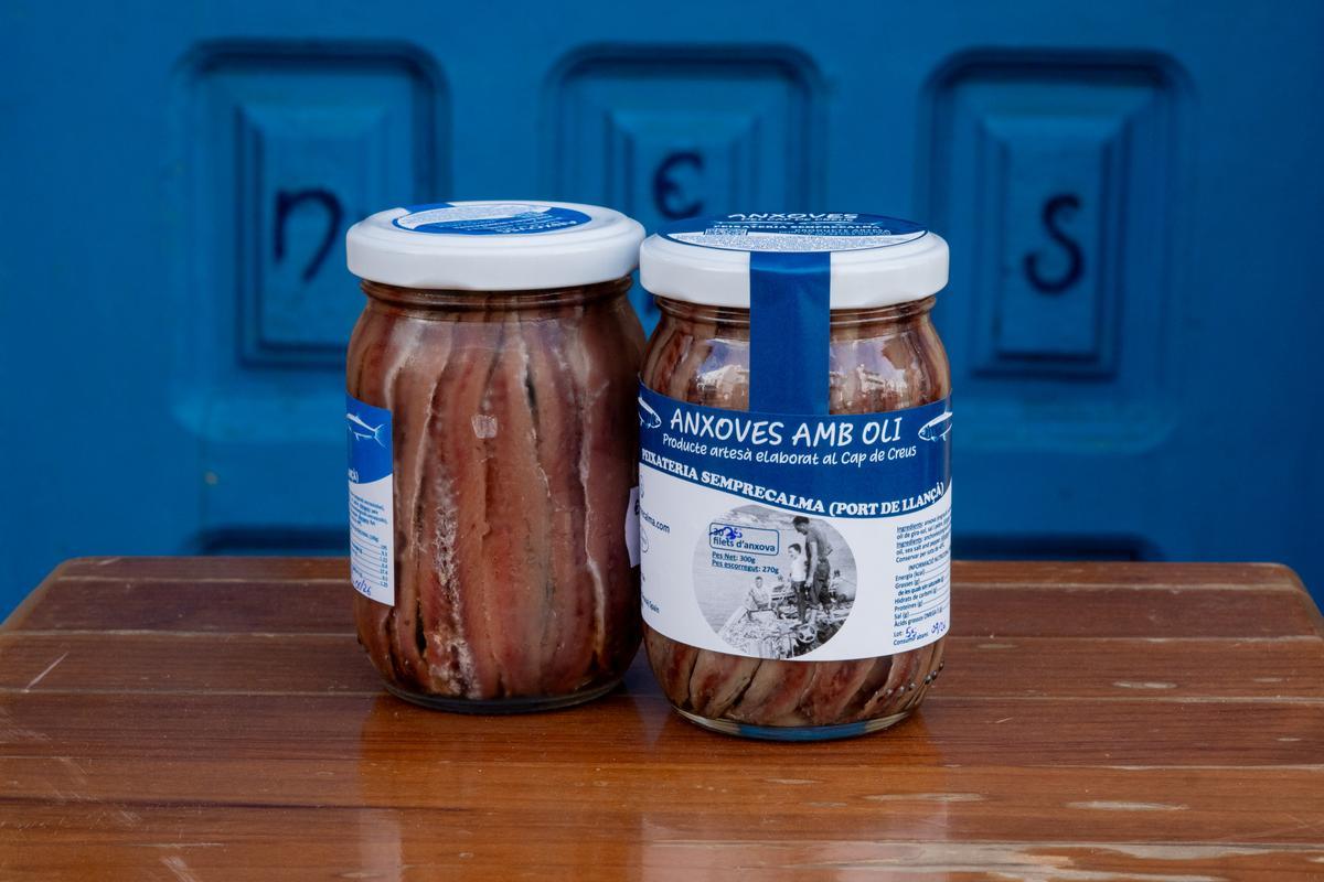 Les Anxoves Cap de Creus presenten un nou packaging dissenyat per paula Gal·lí