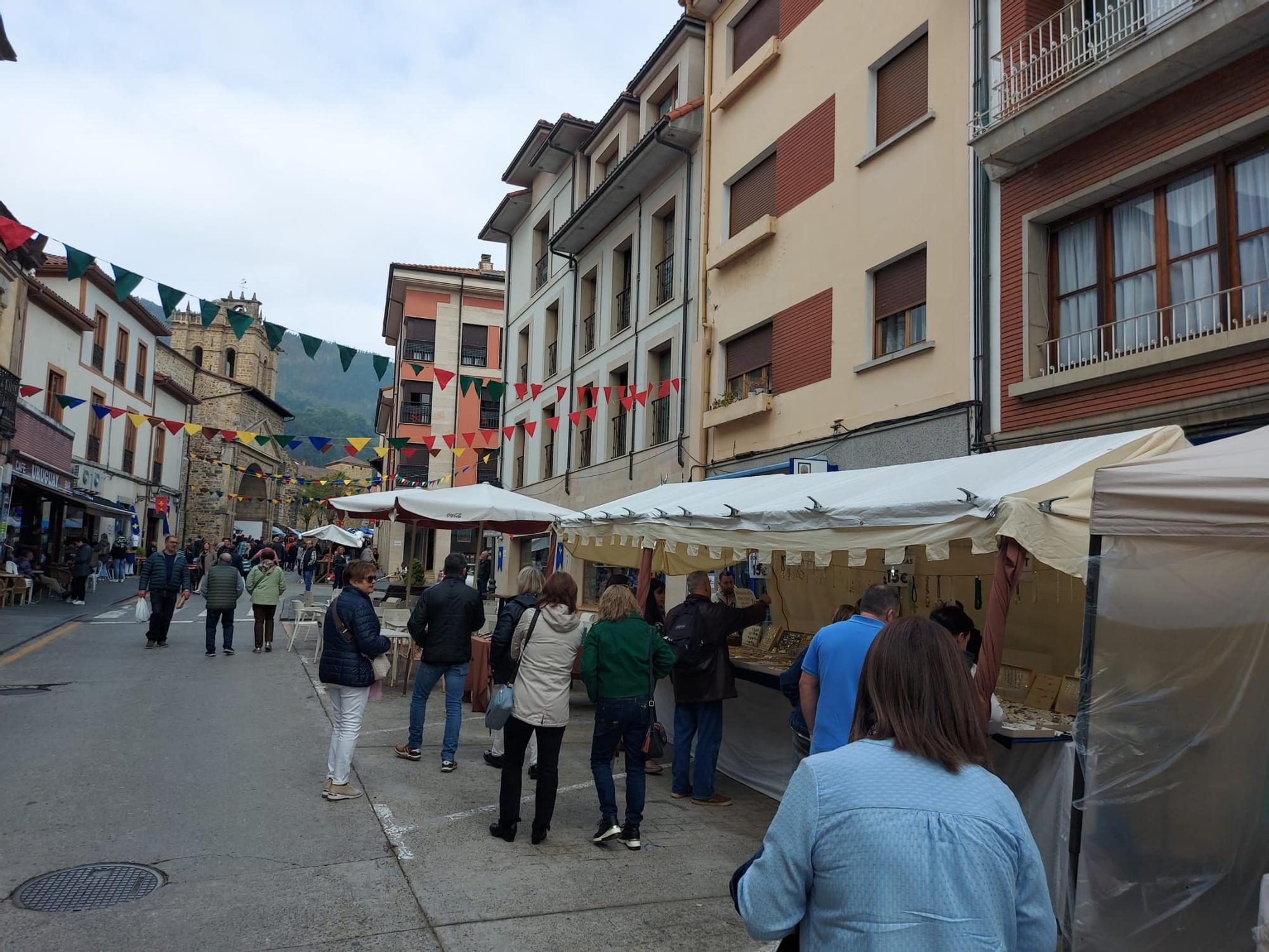 En imágenes: Domingo de lleno en la Feria Medieval de Salas