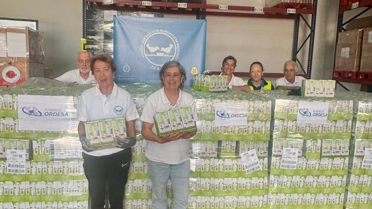 Voluntarios, en el almacén del Banco de Alimentos, en una imagen de archivo.