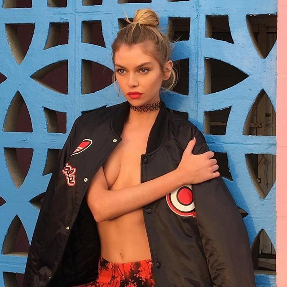 Stella Maxwell enseña la piel en Instagram