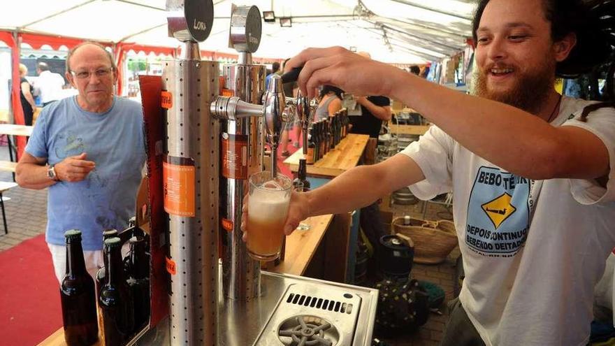 Feria de la cerveza celebrada en Vilanova de Arousa. // Iñaki Abella