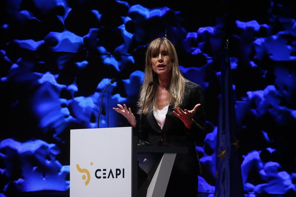 Archivo - La directora de la Cátedra Extraordinaria de Transformación Social de la Universidad Complutense de Madrid, Begoña Gómez, interviene durante la segunda jornada del IV Congreso Iberoamericano, a 18 de mayo de 2021, en el CaixaForum, Madrid, (Espa