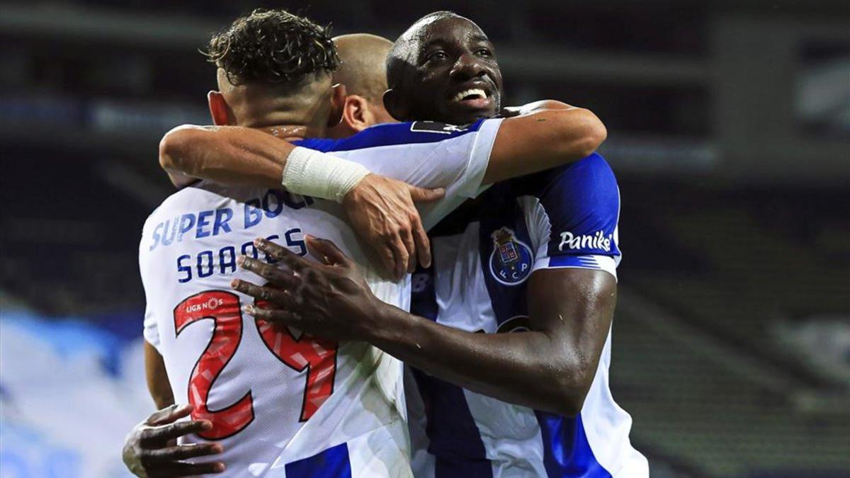 Tiquinho y Marega celebran el primer tanto