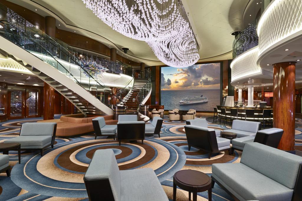 Atrium del Norwegian GEM.