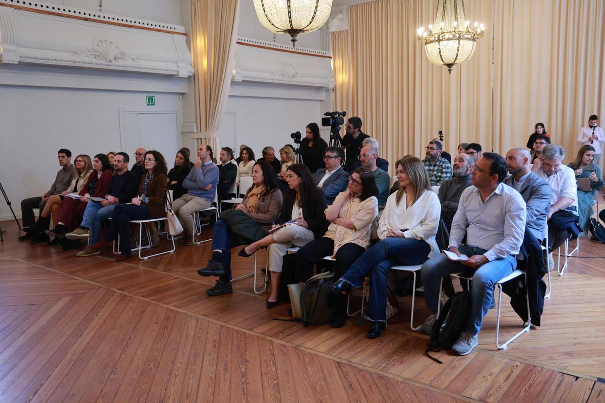 Público asistente al debate.