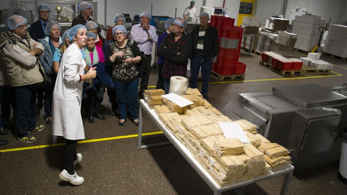 Visita a una de las fábricas de turrón del municipio alicantino.