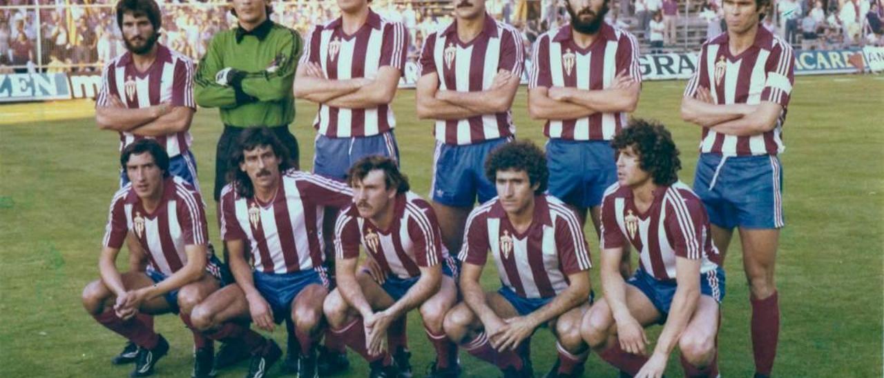 Equipo inicial del Sporting en la final de la Copa del Rey frente al Barcelona el 18 de junio de 1981. Por la izquierda, de pie, Redondo, Rivero, Maceda, Joaquín, Jiménez y Ciriaco; agachados, Abel, Mesa, Cundi, Uría y Ferrero.