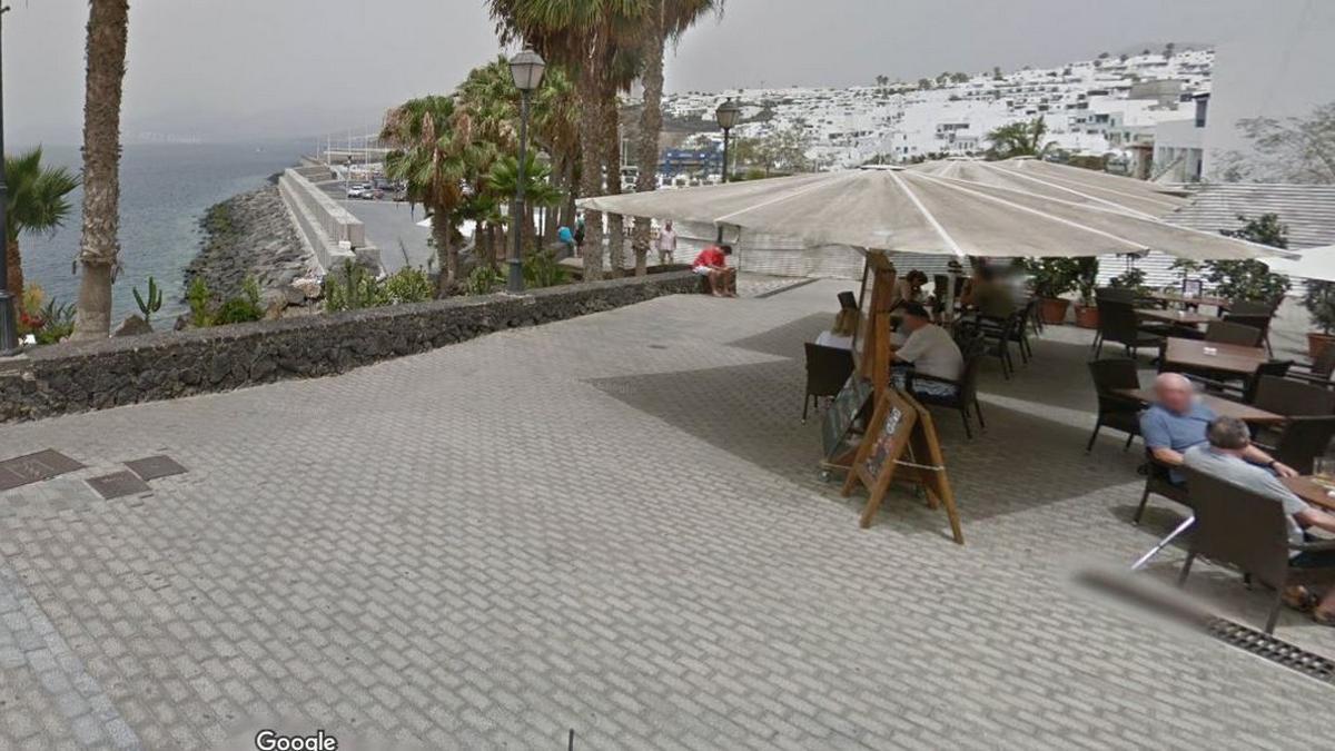 Imagen de un tramo de la calle Tenerife, en Tías (Lanzarote), donde tuvo lugar la agresión al menor.