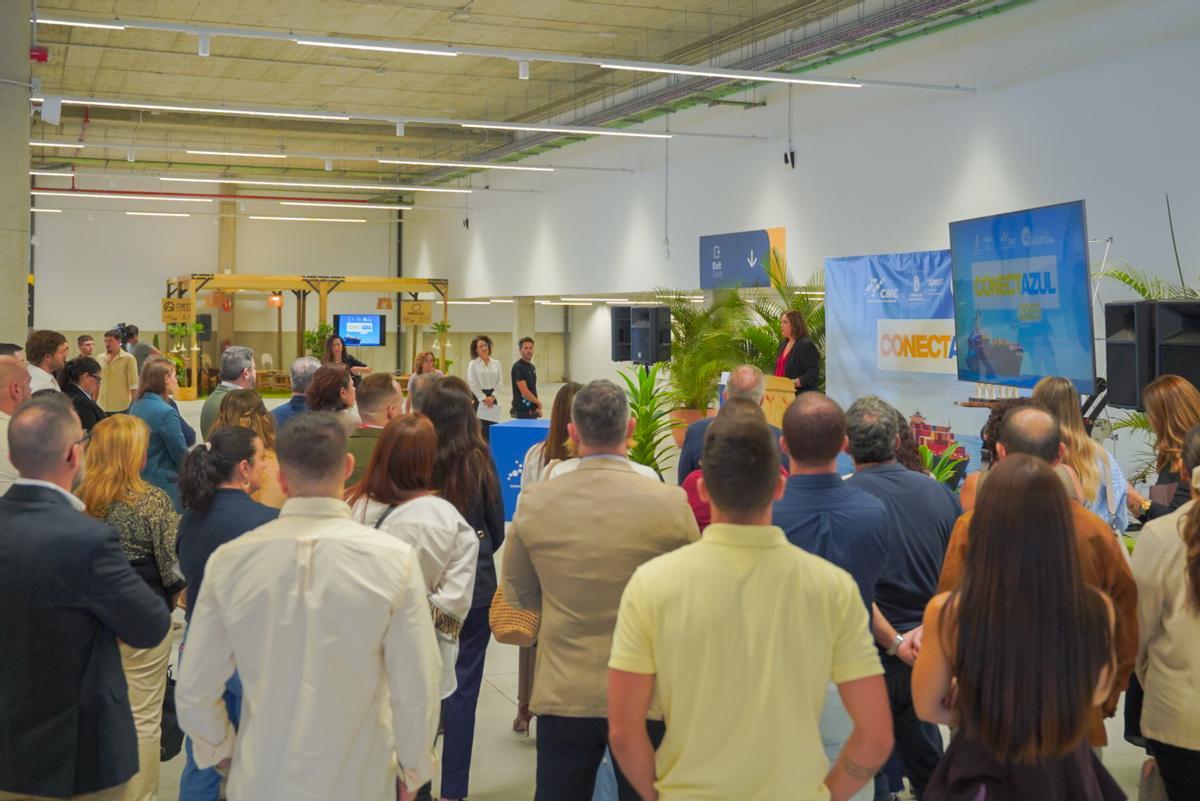 Inauguración de la feria de empleo en la nueva terminal de cruceros