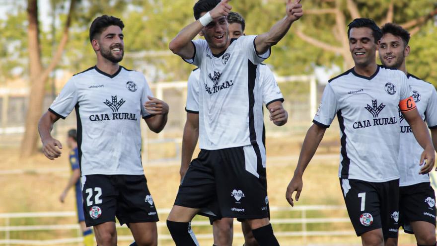 Gran triunfo del Zamora CF ante el Alcorcón (0-3)