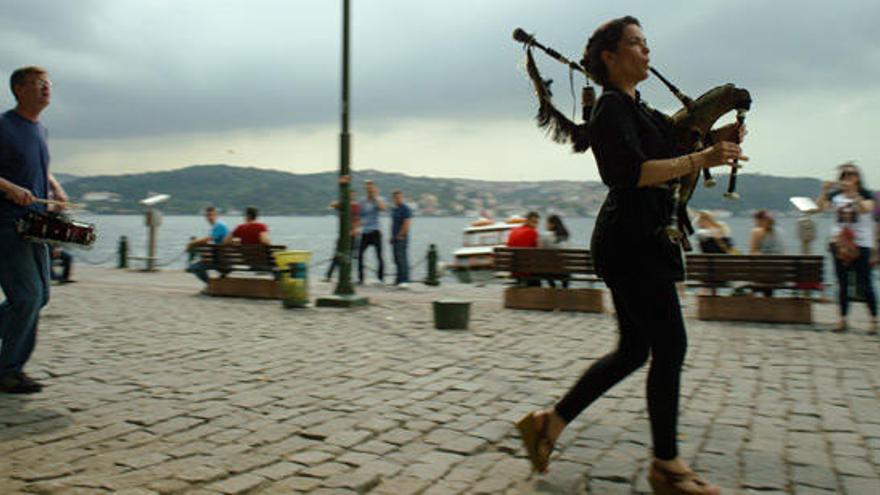 Cristina Pato, en una escena de &#039;The music of stranges&#039;.