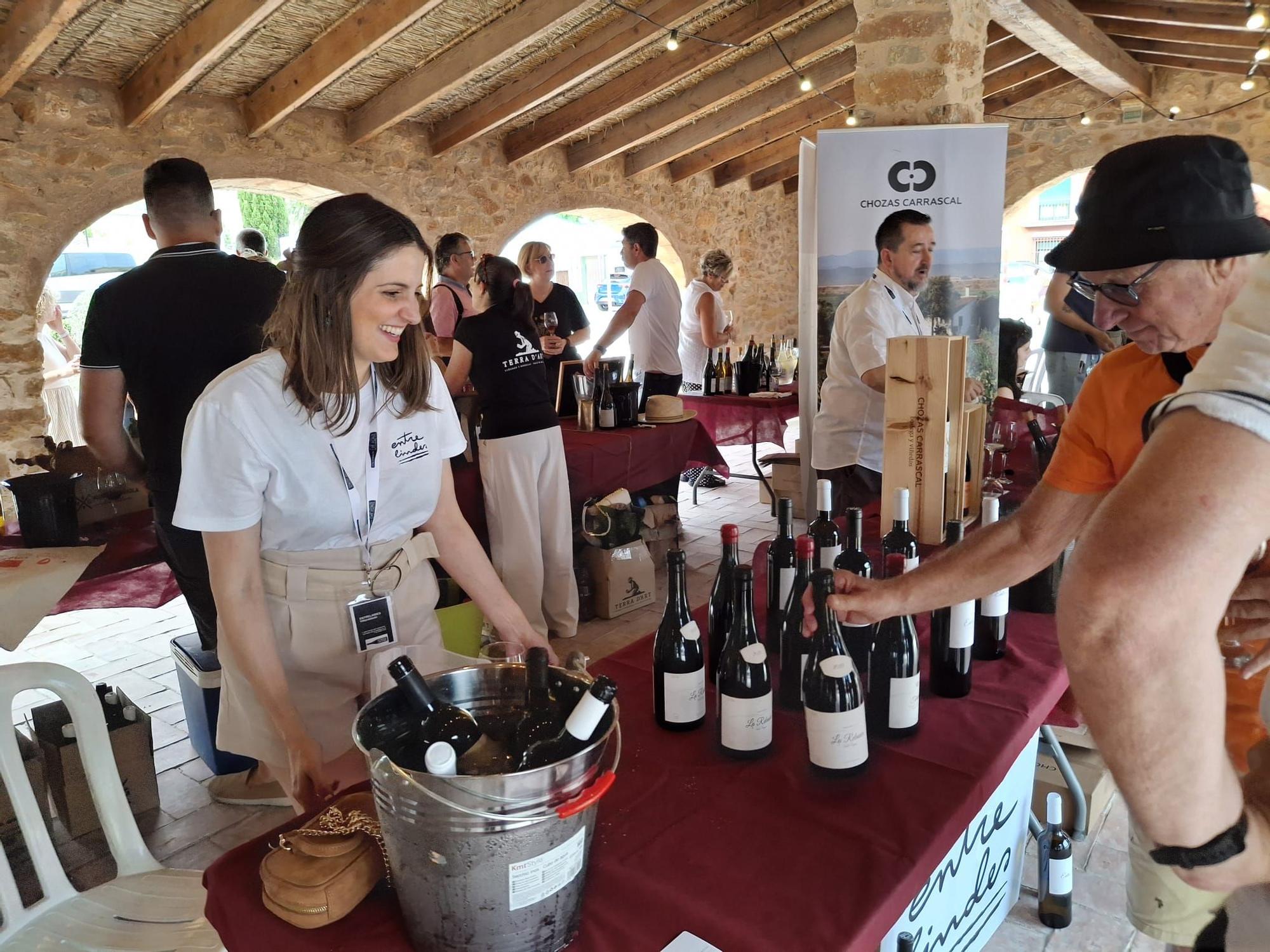 Singulares, de "poble" e insulares: la gran fiesta del vino en el riurau de Jesús Pobre (imágenes)